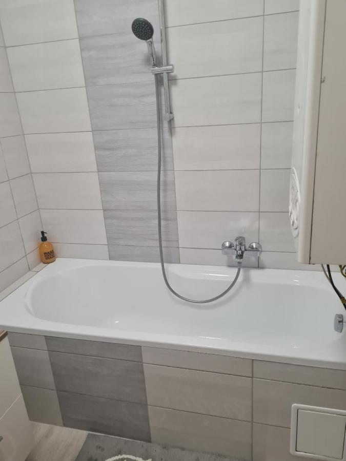 Urban Apartman Lägenhet Miskolc Exteriör bild